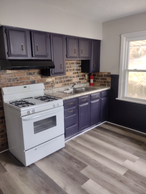 629 Grand Ave – photo 1