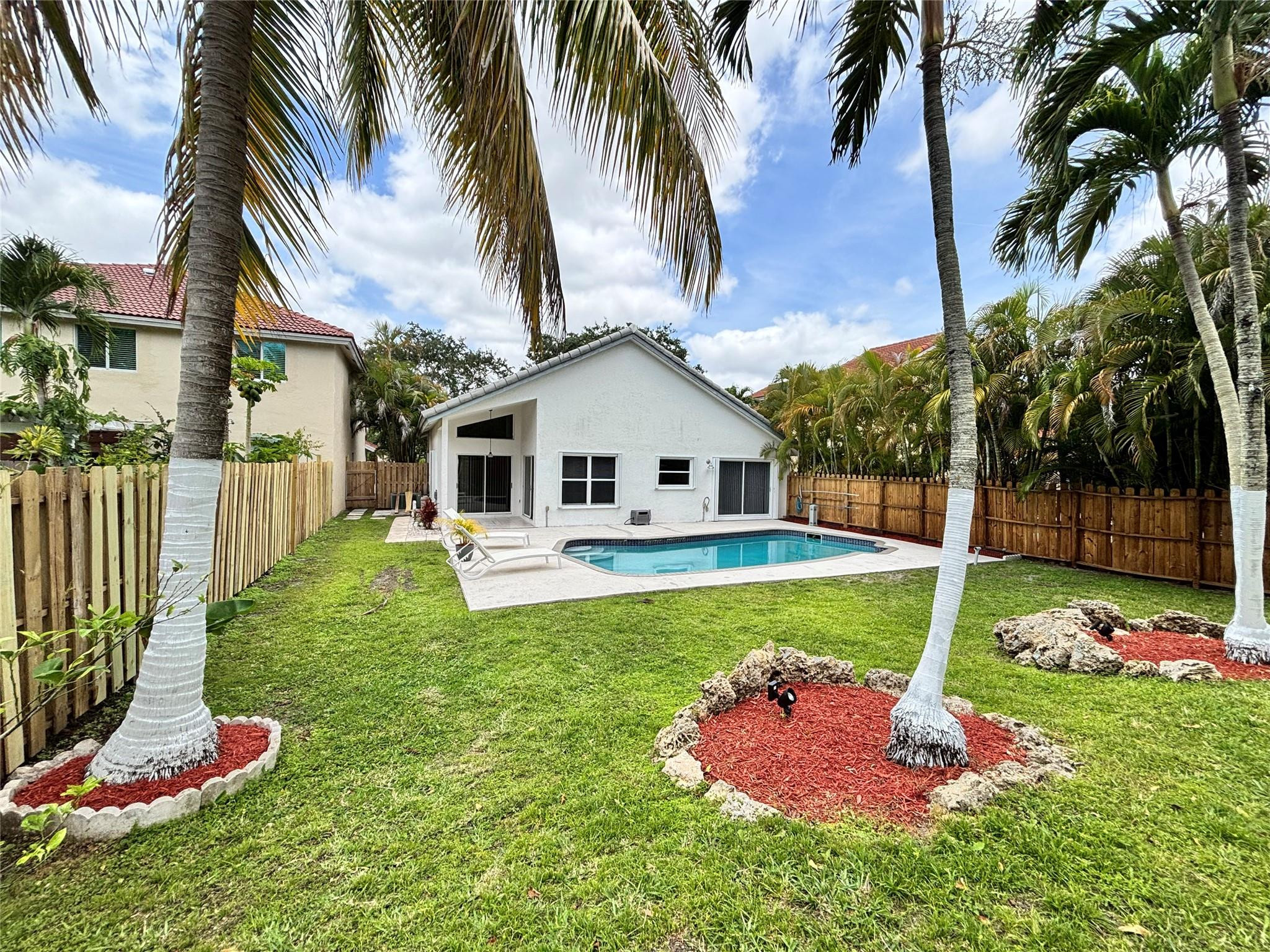 2990 NW 68th Ave – photo 4