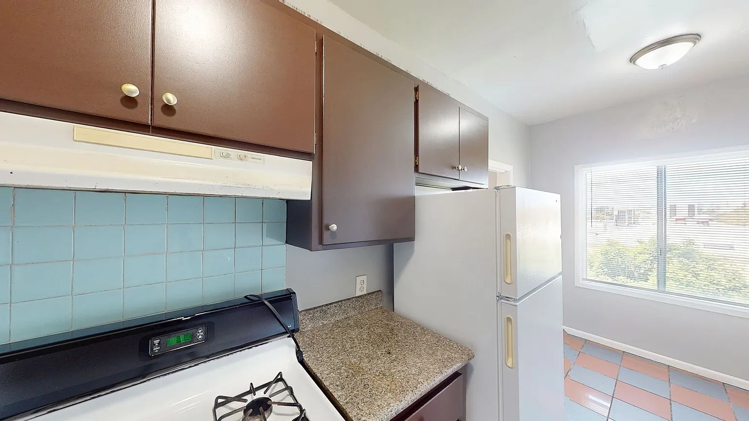 3401 International Blvd – photo 1