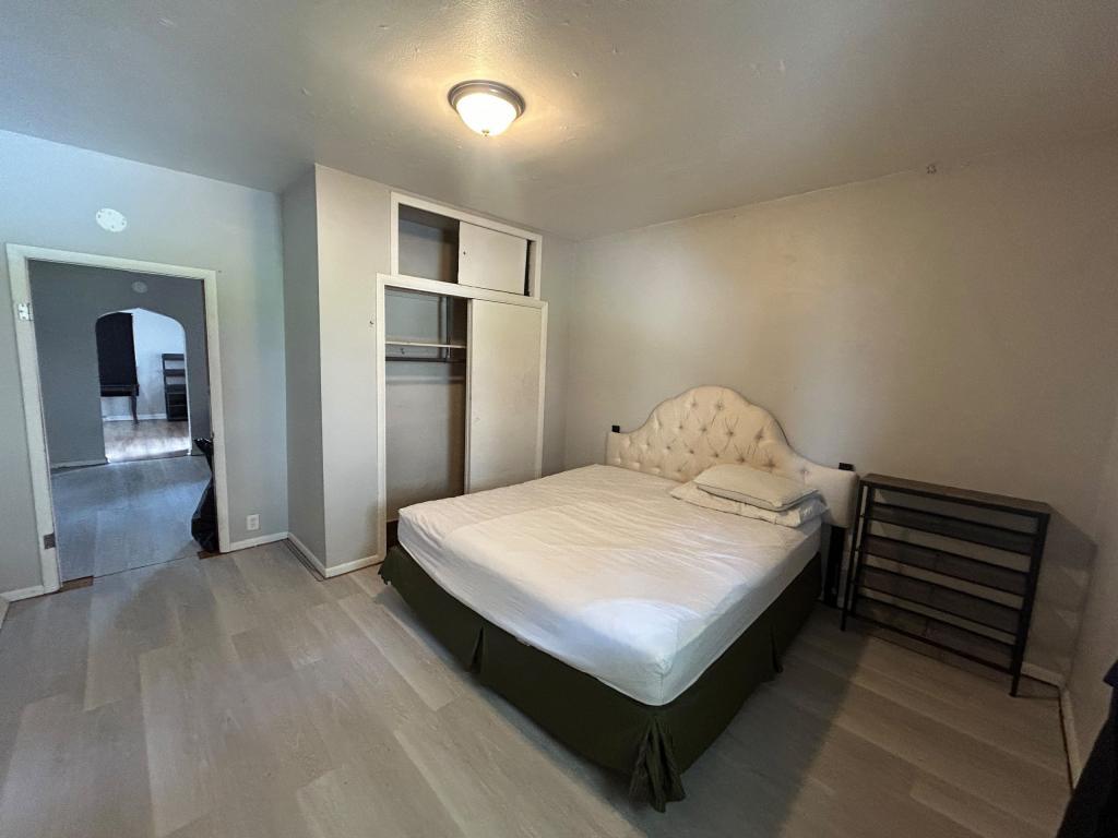 1102 Valley St unit 1 – photo 2