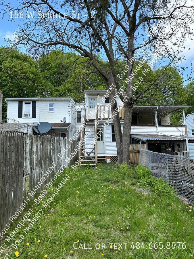 156 W Spruce St – photo 2