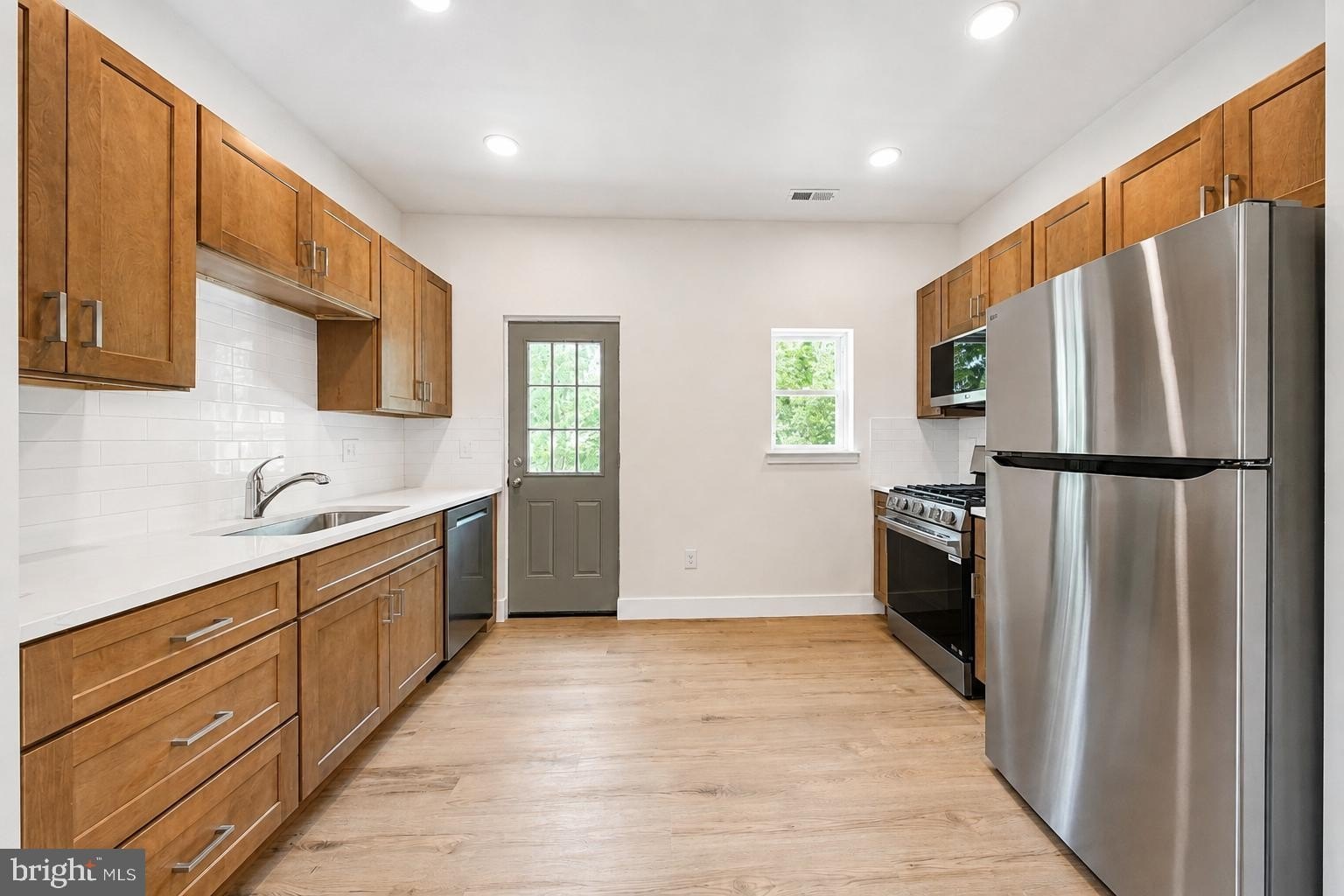10 Myrtle Ave #B – photo 2