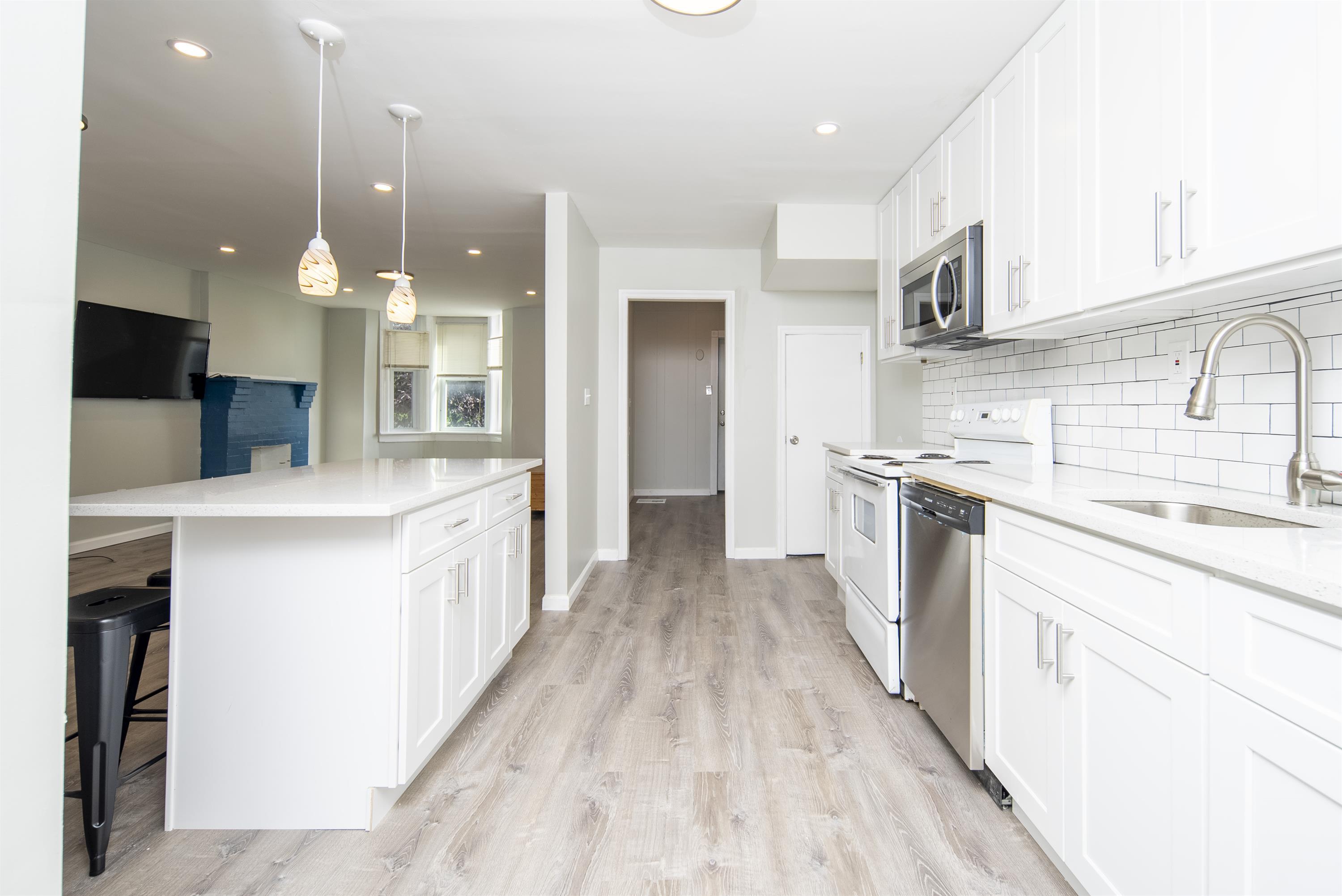 904 Peoples Ave – photo 3