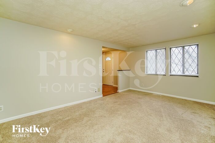6320 Middleboro Ct – photo 2