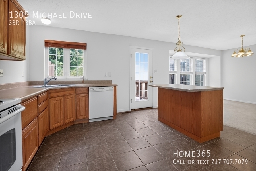 1305 Michael Dr – photo 4