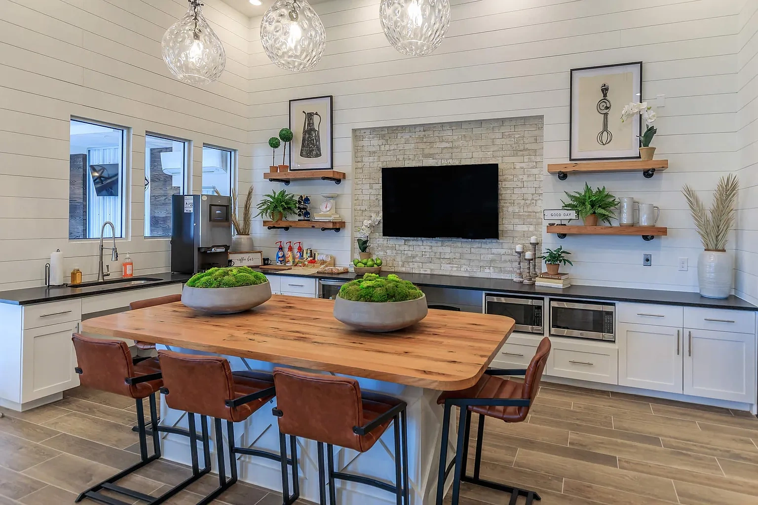 Luxia Rockwall Downes – photo 3