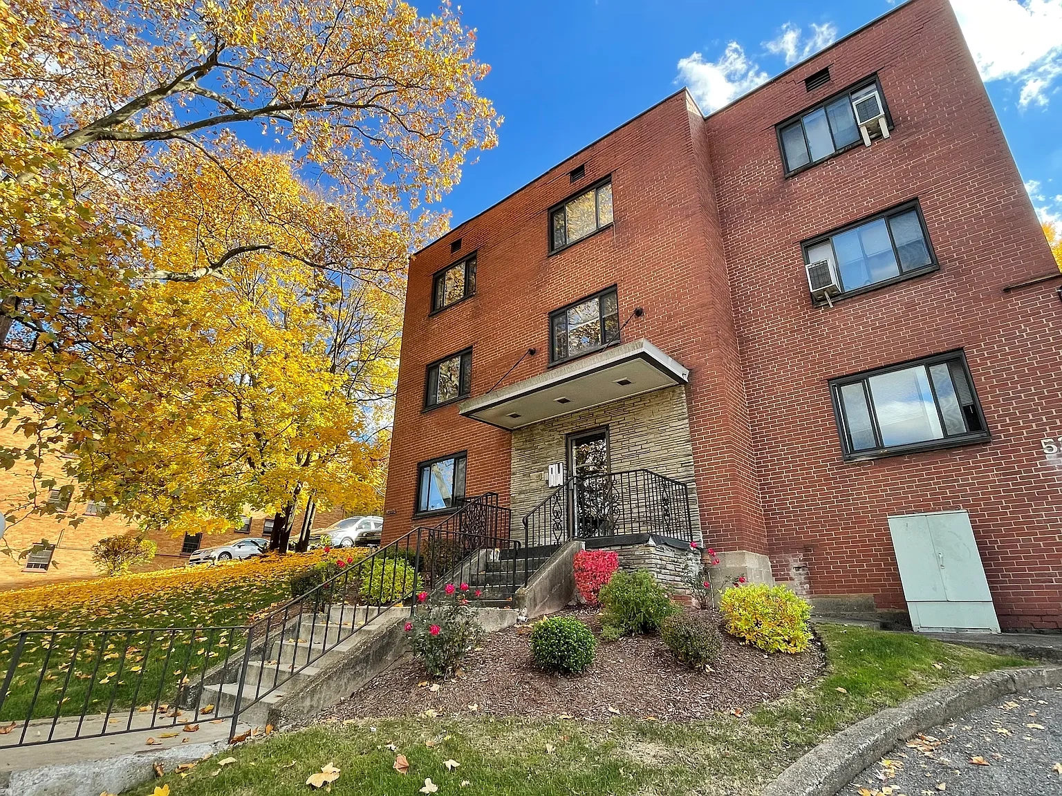 Shadyside Apartments – photo 2
