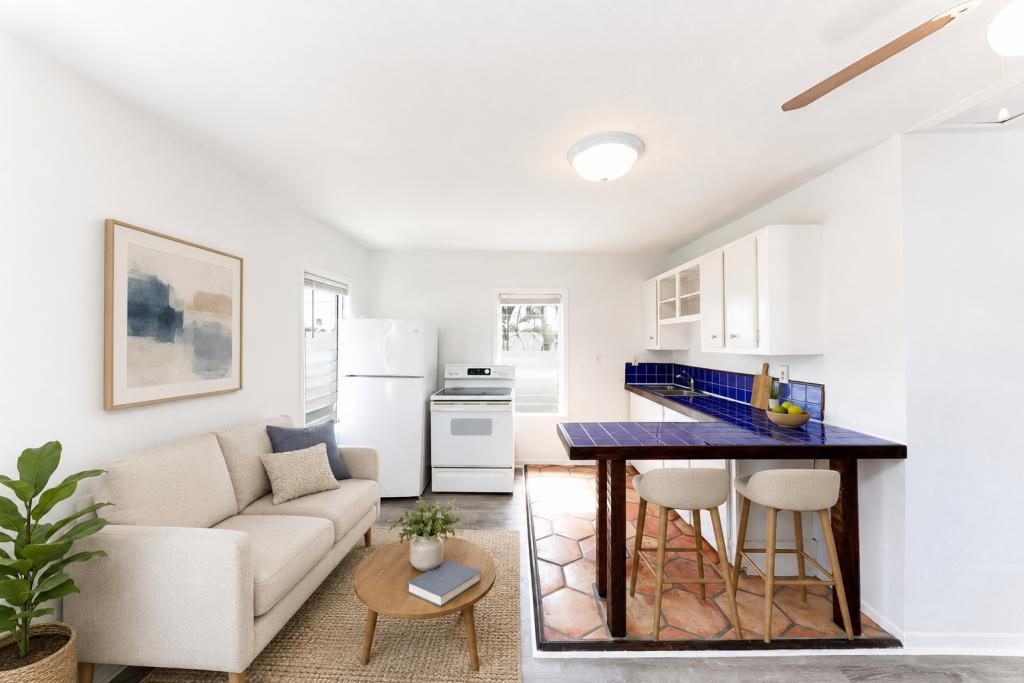 417 Mayflower Rd – photo 1