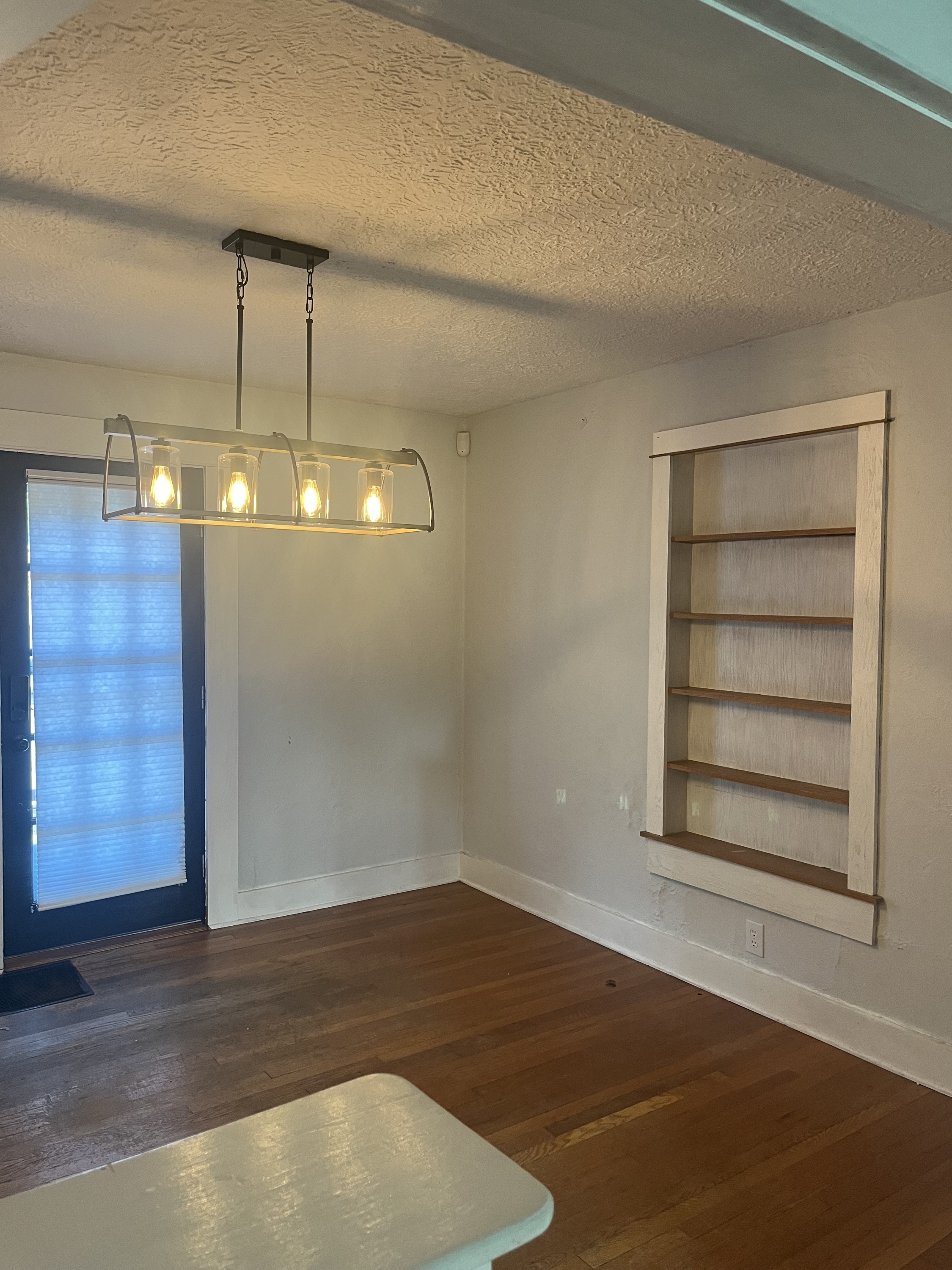 1668 N Longview St – photo 3