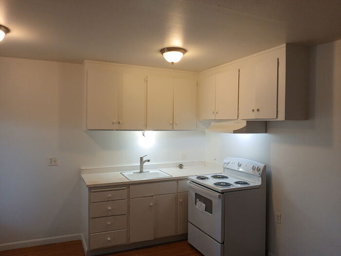 126 E Jamestown St unit 218 – photo 3