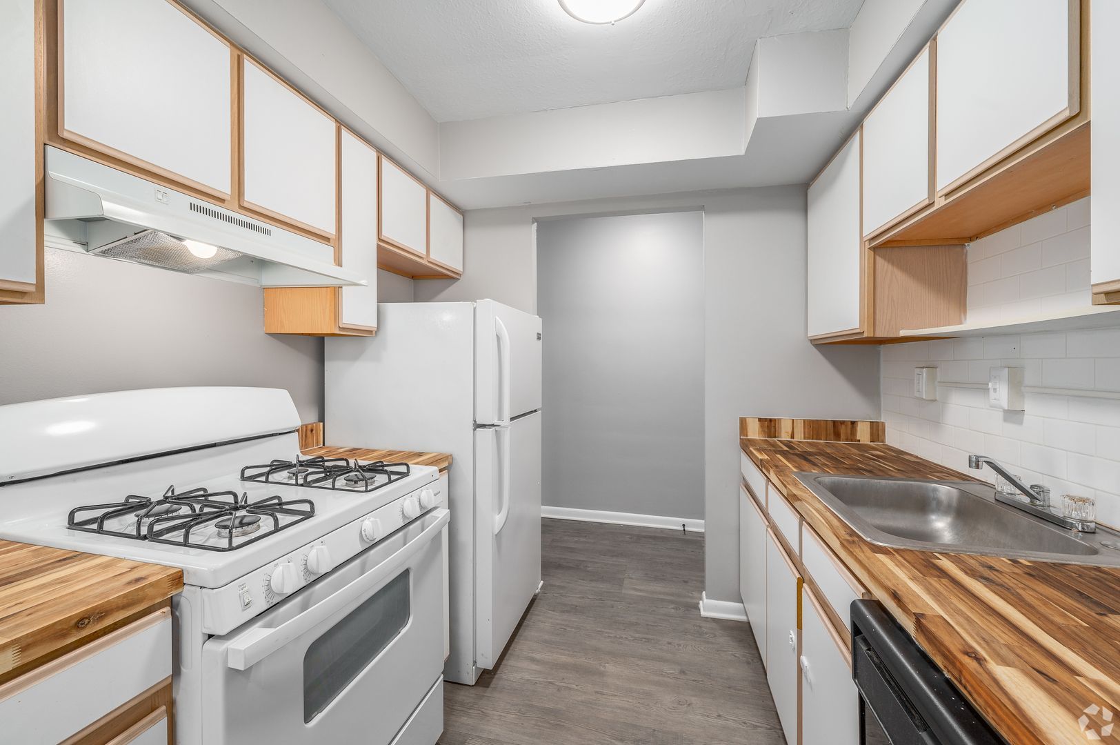 12530 Lake Avenue – photo 3