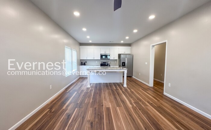 1738 31st St SW – photo 3