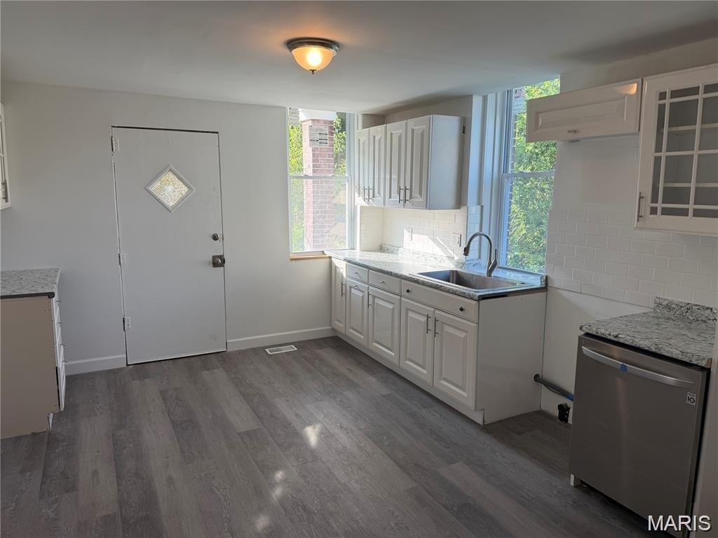 570 Washington Pl – photo 5