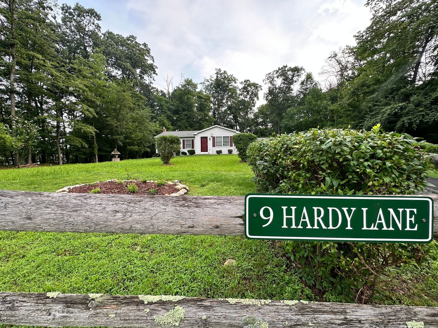 9 Hardy Ln – photo 1