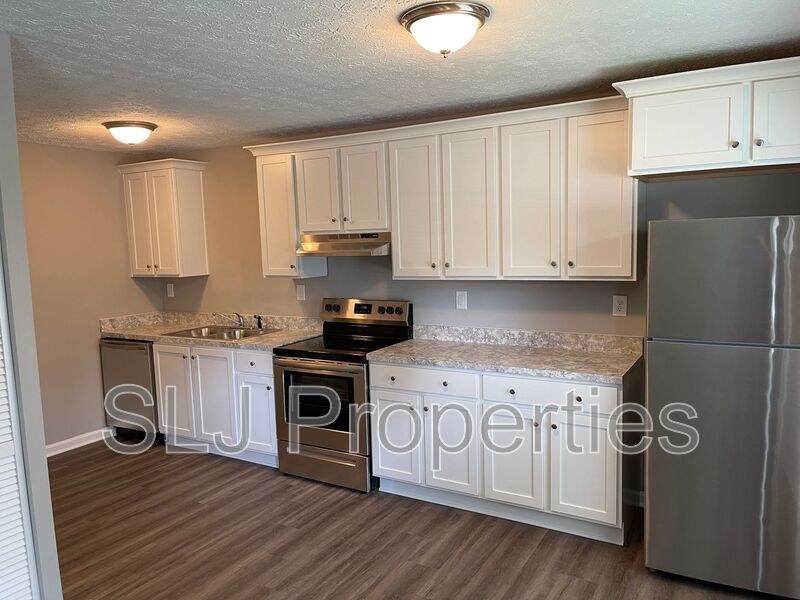 630 E Chestnut St unit 2 – photo 2