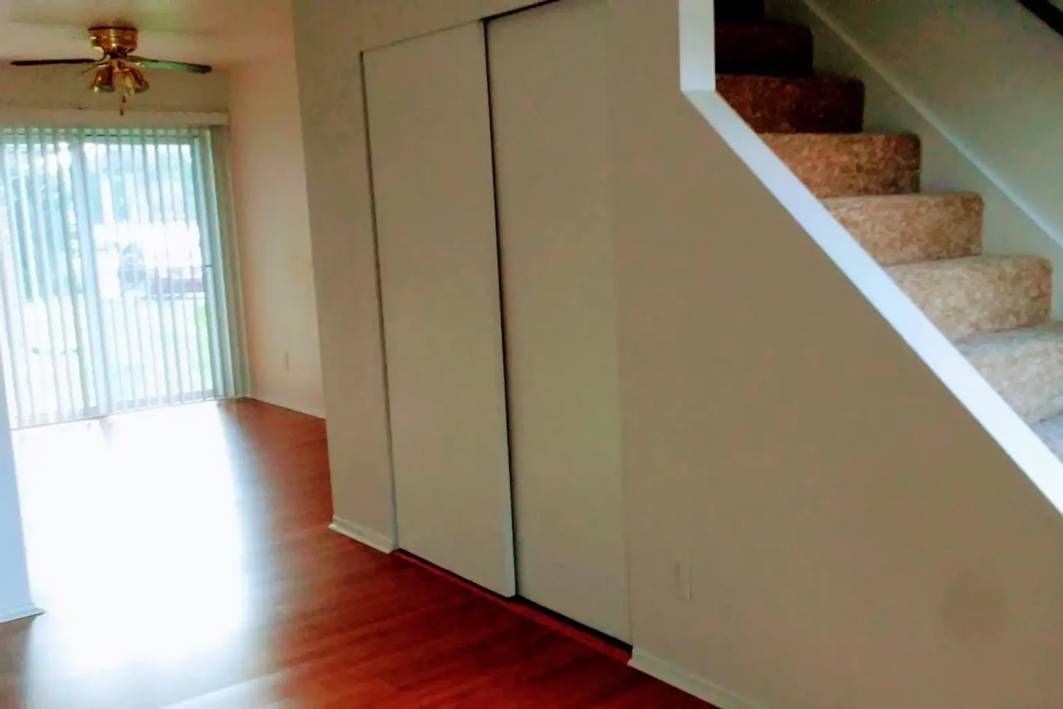Townhouse Village Apartments – photo 4