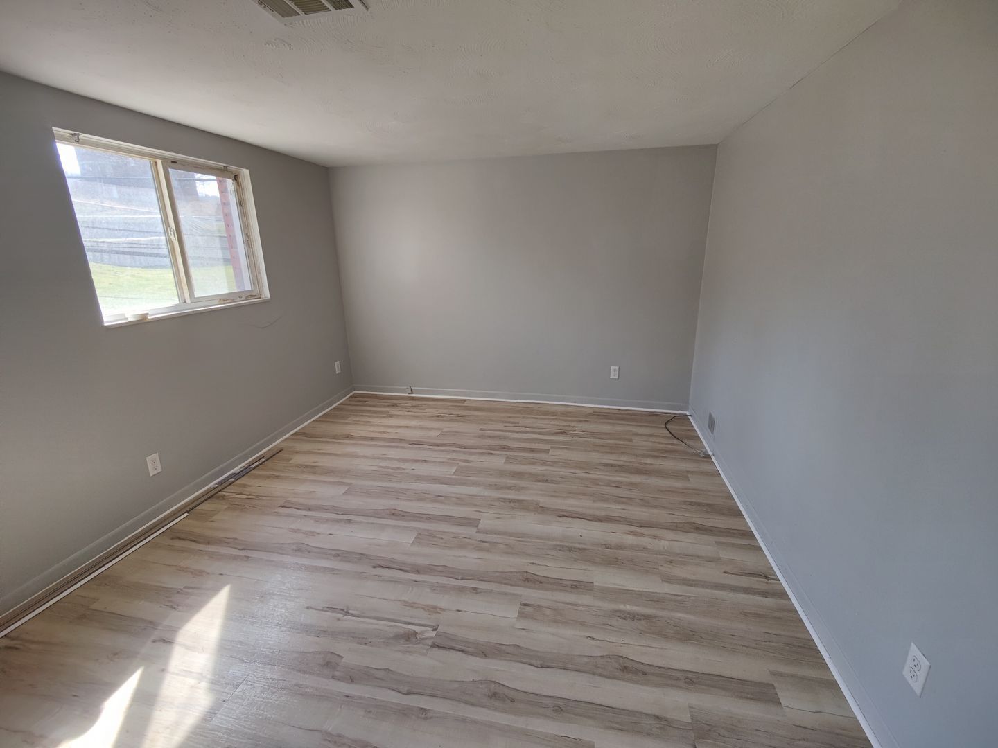 742 Ohio Ave unit Apt. 4 – photo 3