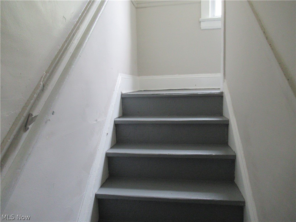 2080 Halstead Ave #2 – photo 4