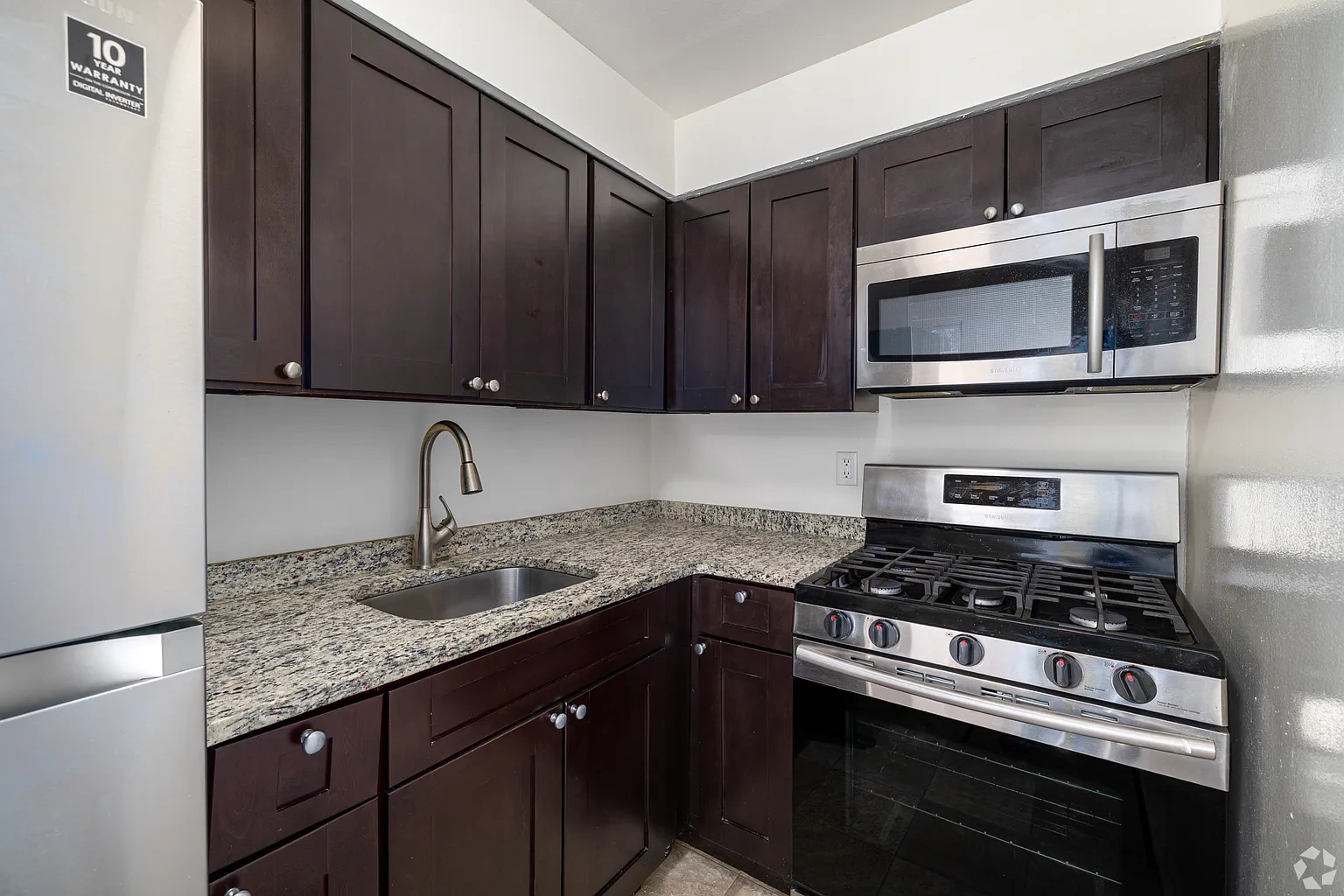 Oak Terrace – photo 2