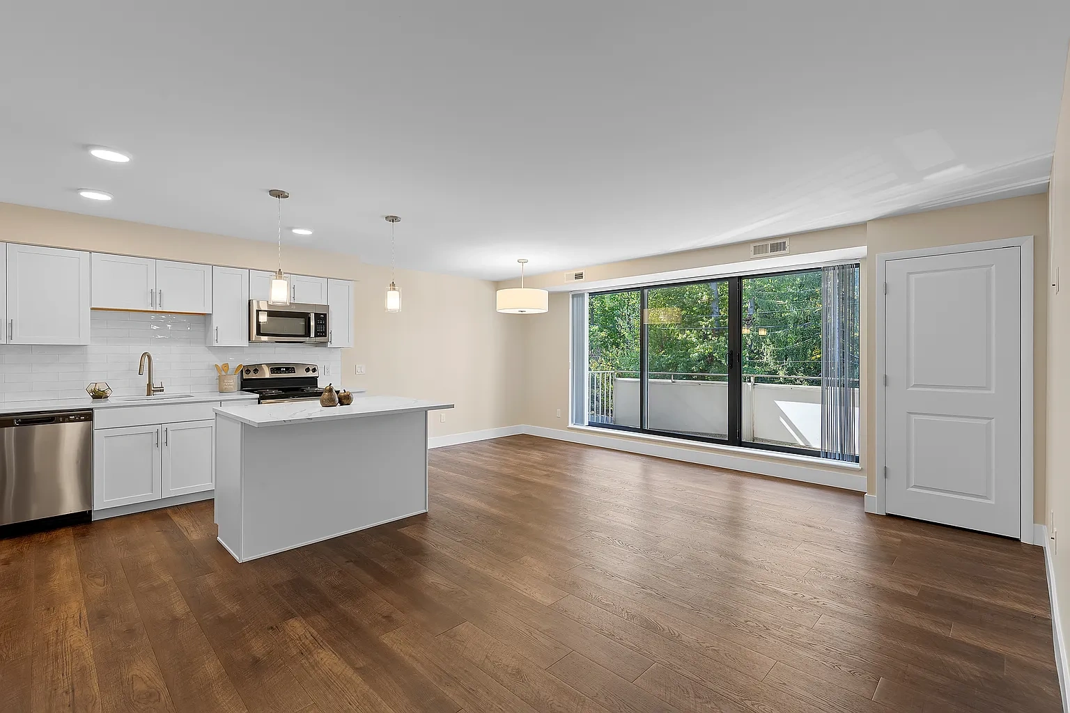Camelot Apartments – photo 3