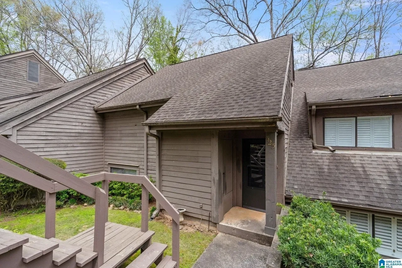 325 Heath Dr – photo 1