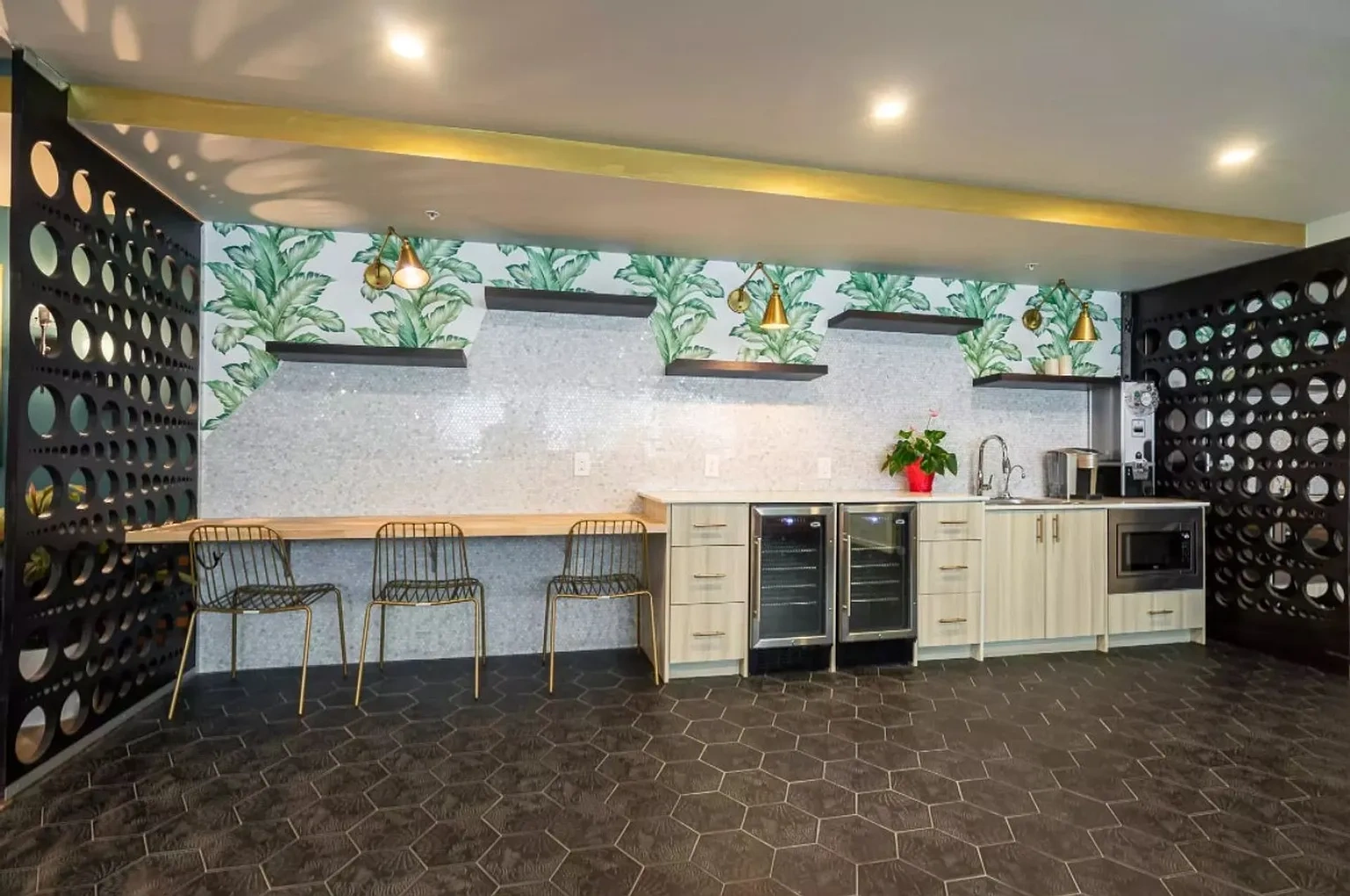 Plaza Apartments – photo 4