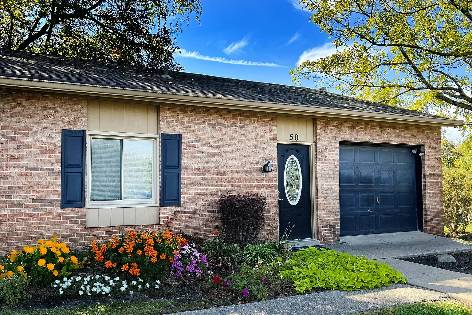 Twin Gables Apartments – photo 2