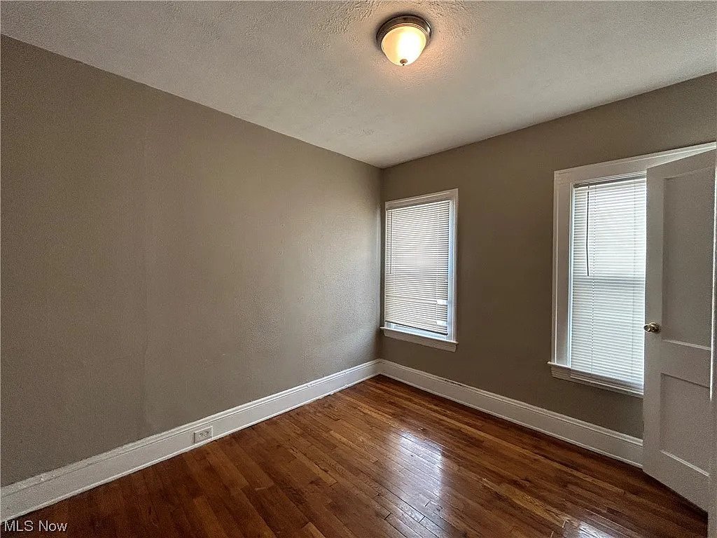 985 E 143rd St unit 2 – photo 2