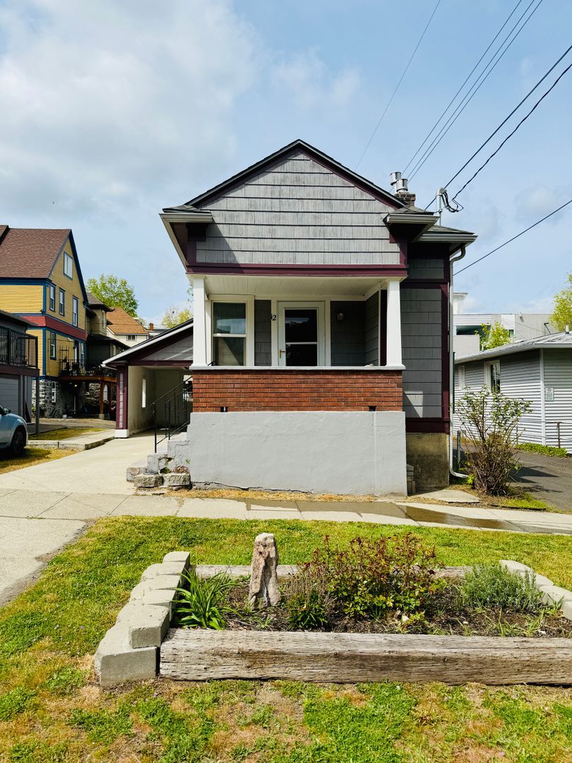 12 S Elm St unit Unit B – photo 1