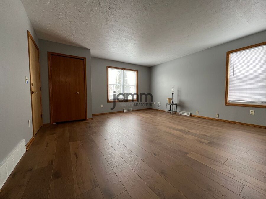3027 Brookdale Ave – photo 5
