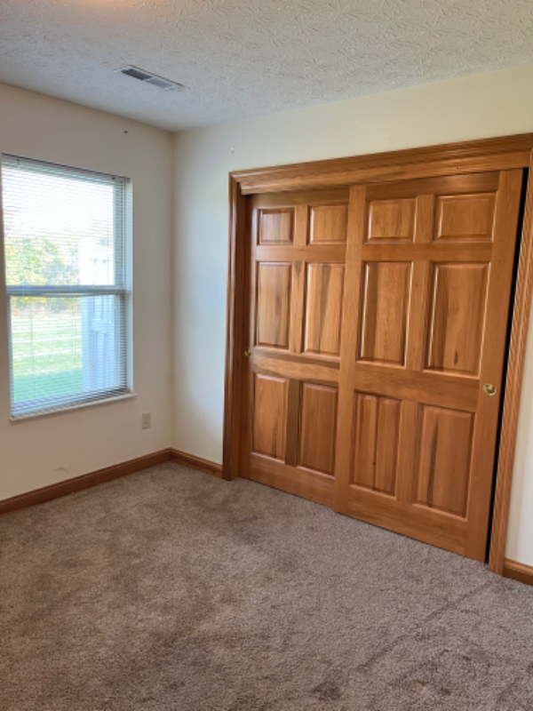 2261 Shamrock Ln – photo 2