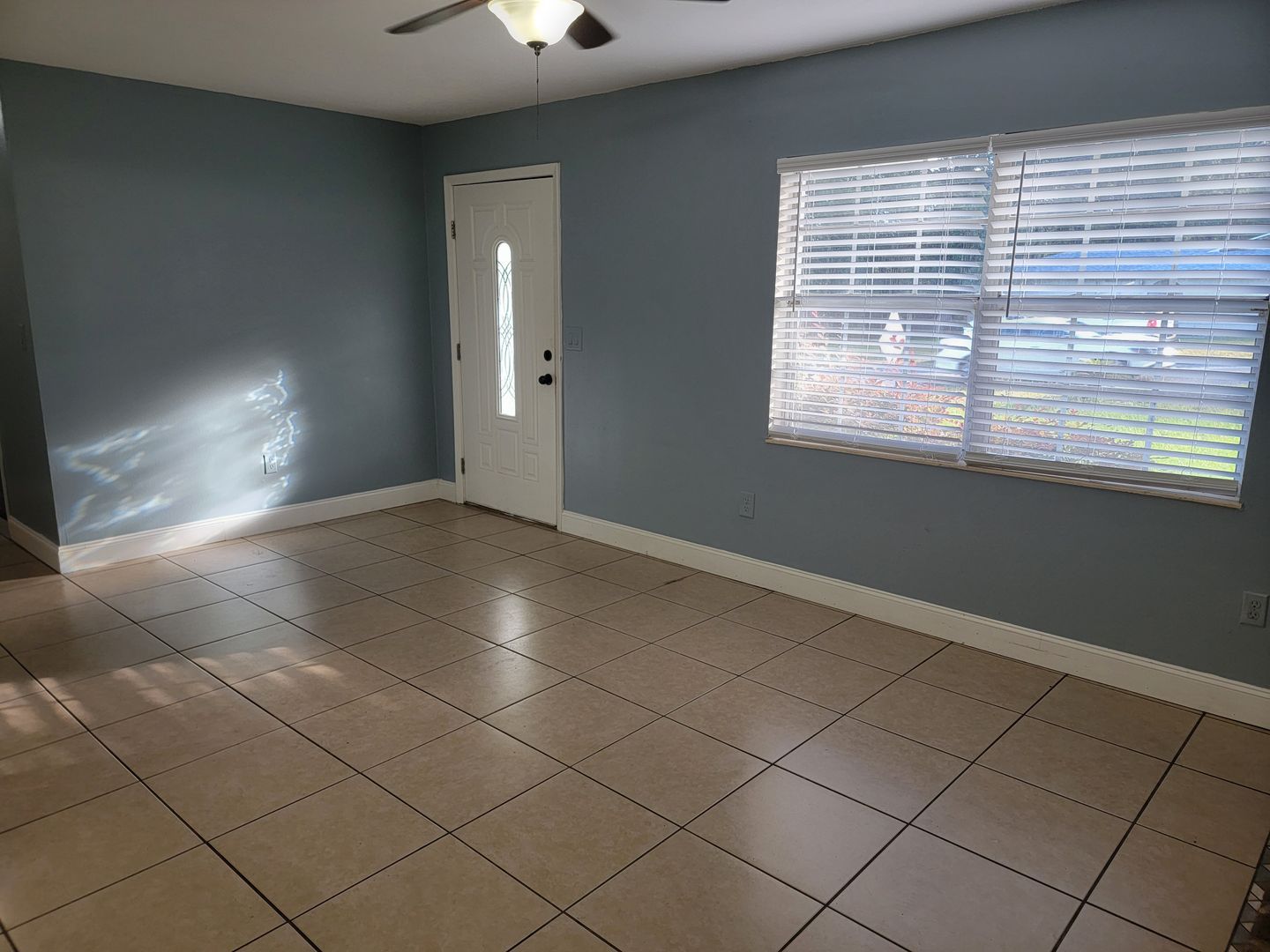 3738 S Apopka Ave – photo 2