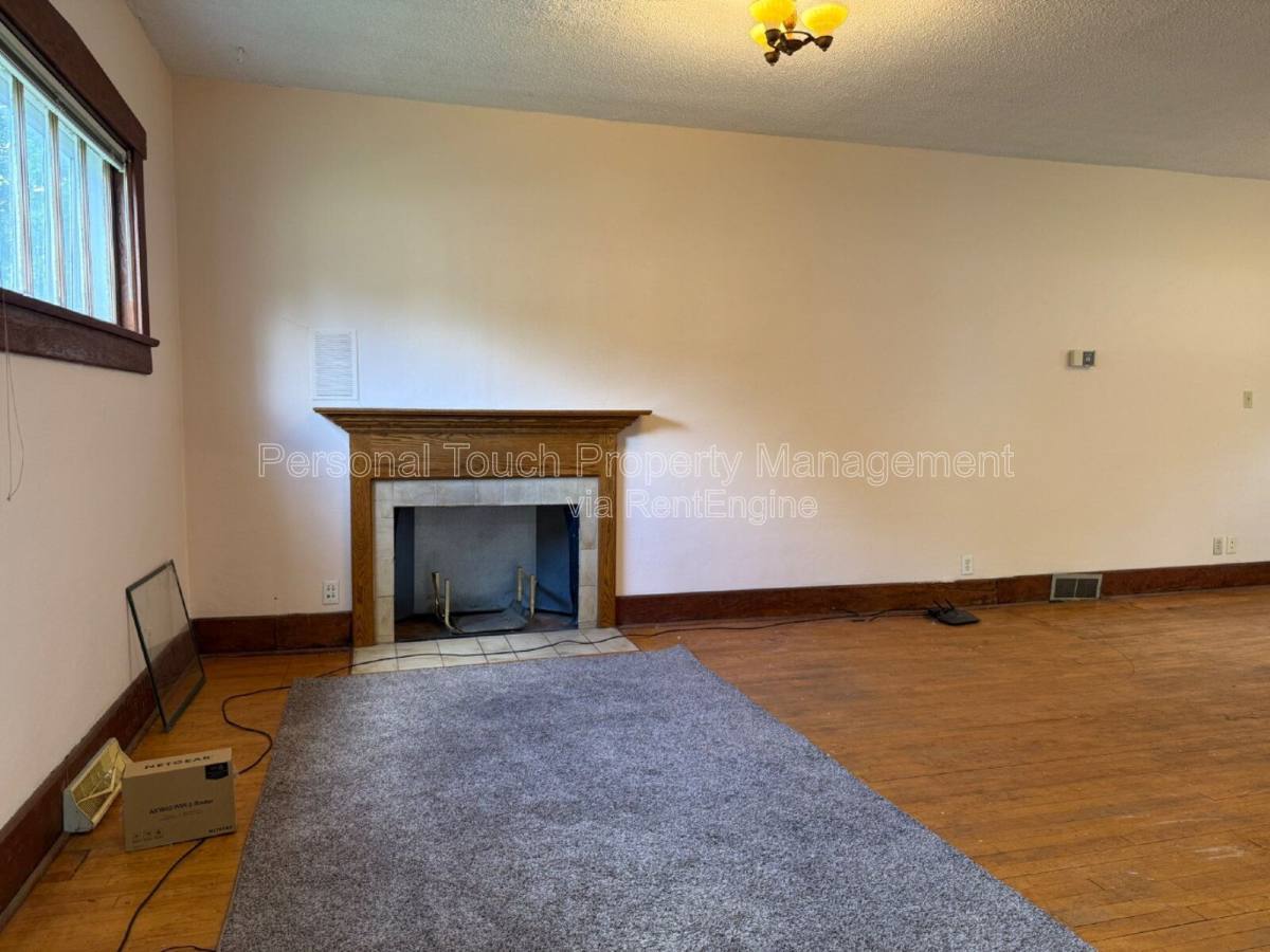 820 11th St N – photo 4