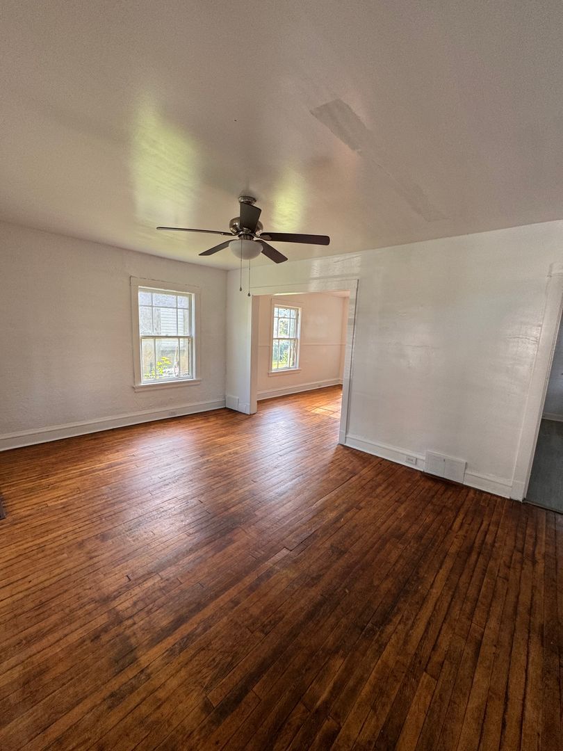 326 Shenango Blvd – photo 2