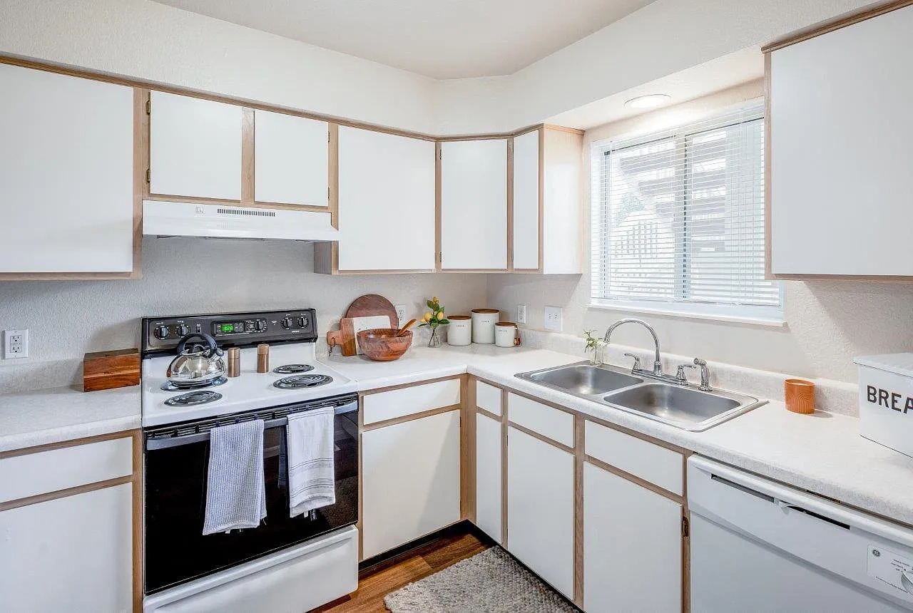 Steeplechase Apartments and Townhomes – photo 3
