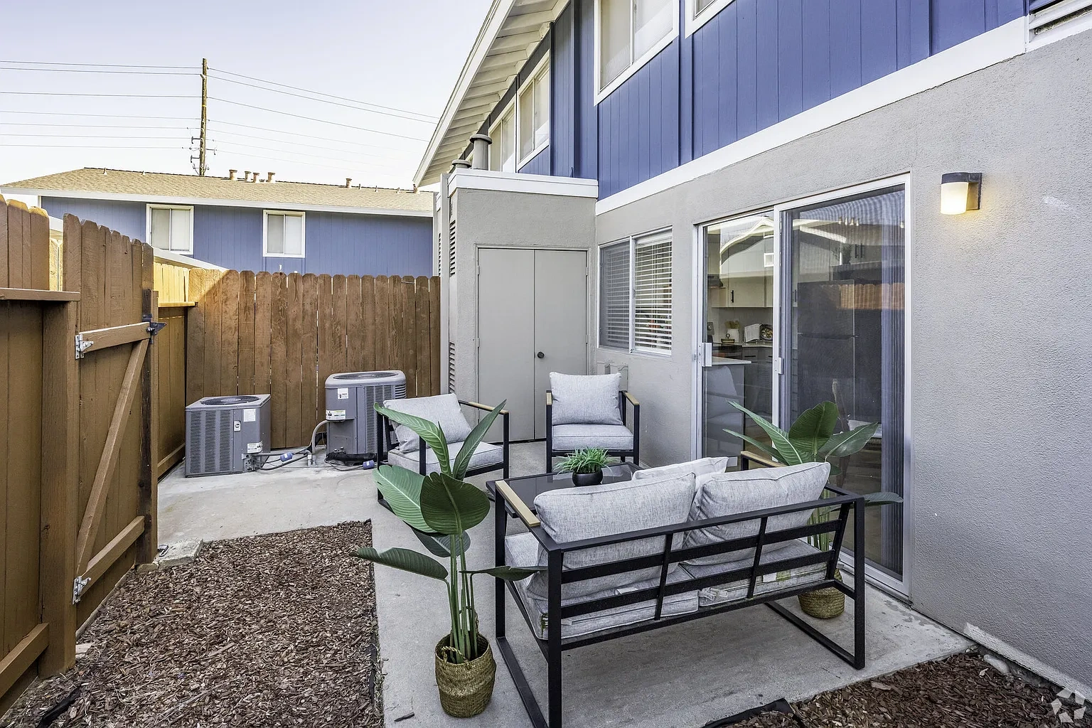 Pacific Crest Apartments – photo 2