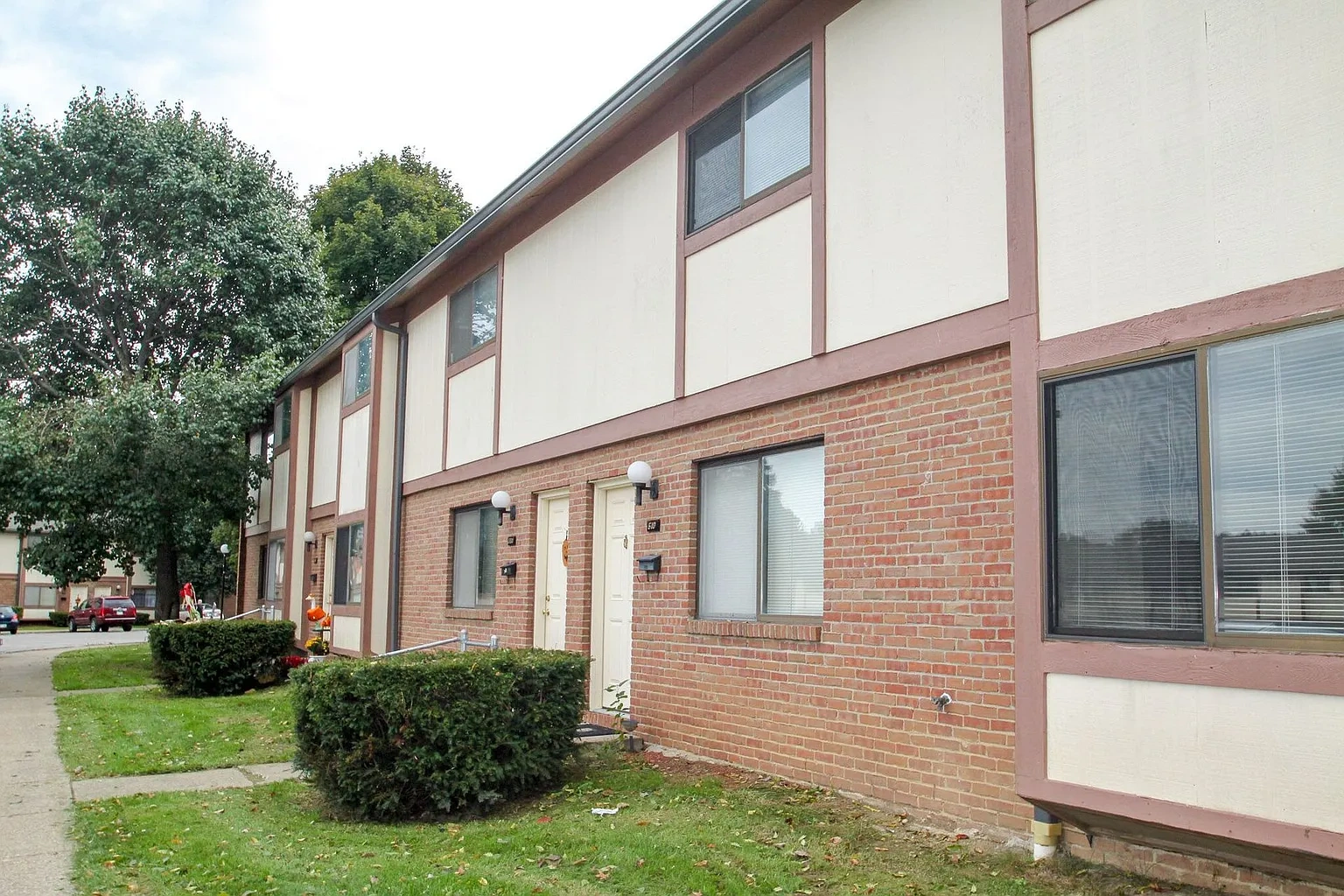 Orchard Terrace Apartments – photo 1