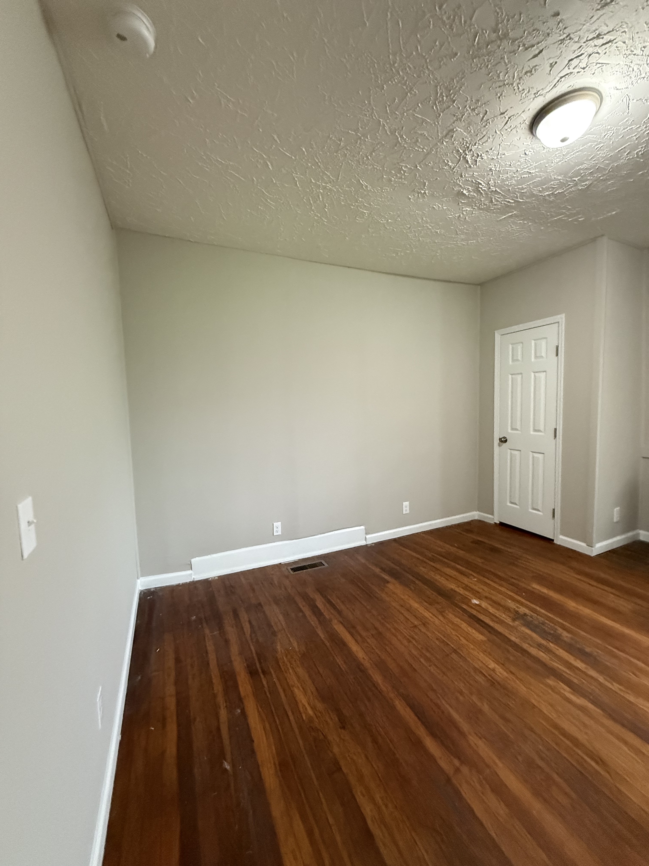 3116 Steiner Ave SW – photo 5