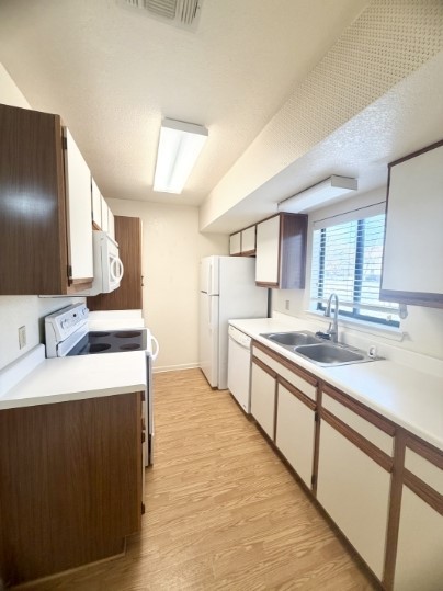 728 W San Antonio St unit 728 A – photo 3