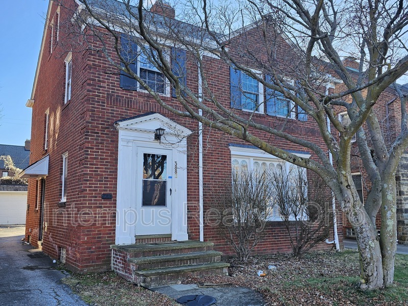 3882 Faversham Rd – photo 1