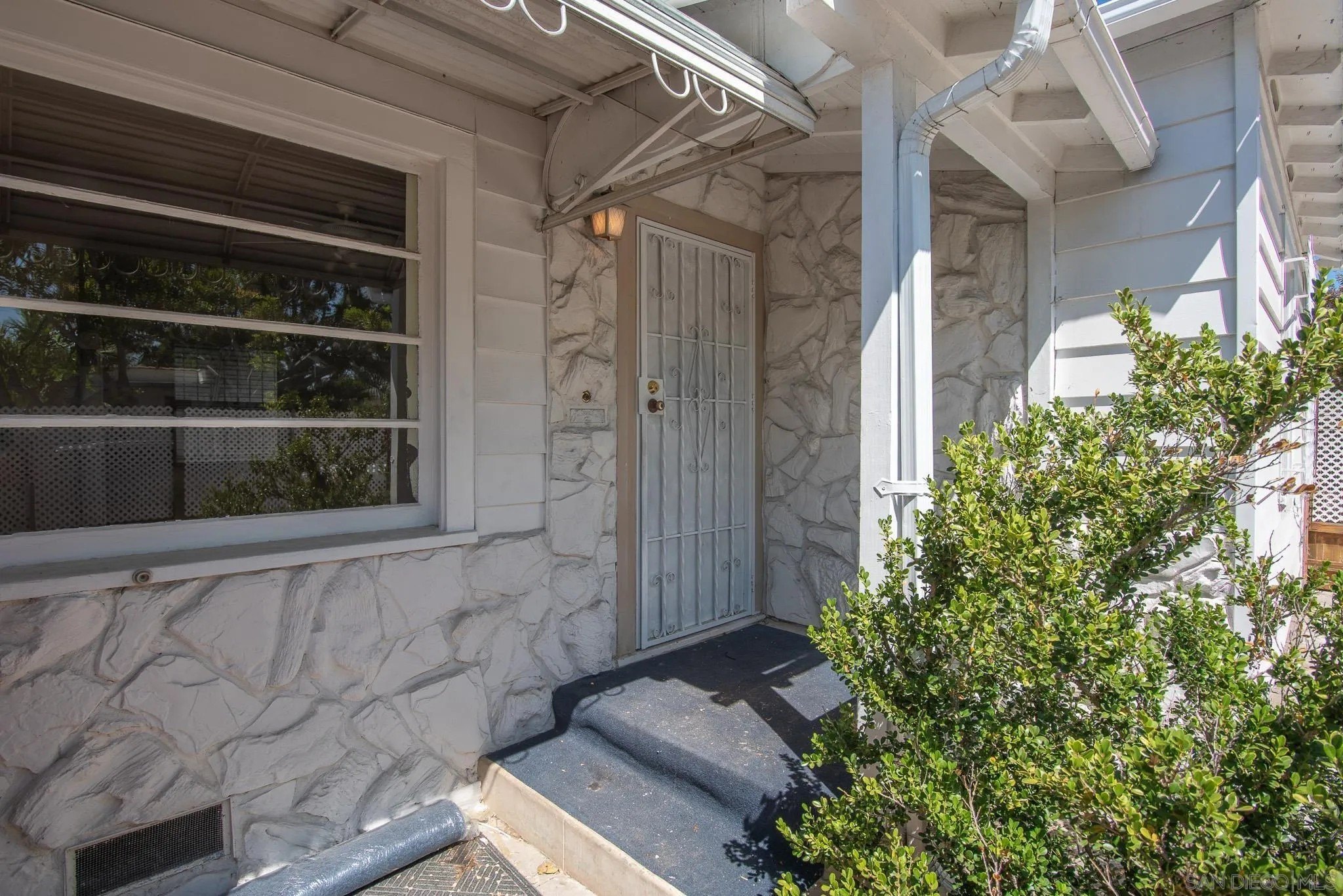 4682 Altadena Ave. – photo 3