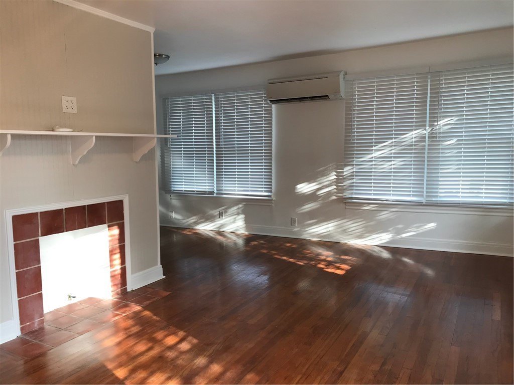 446 Cole St – photo 4