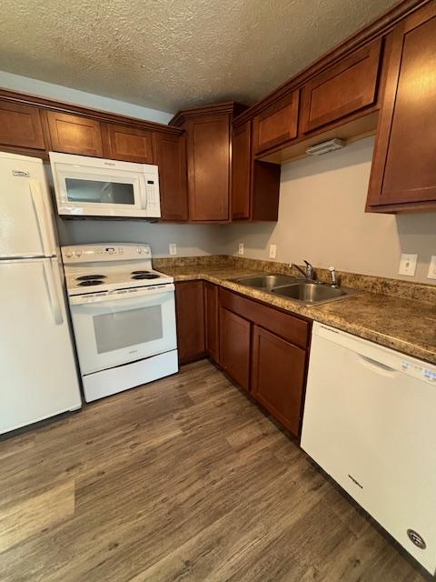 911 N Riverside Dr unit 7 – photo 2