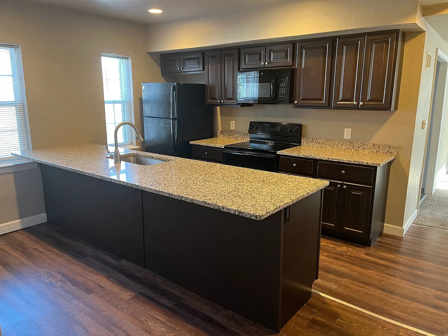 Elm Terrace Apartments – photo 2