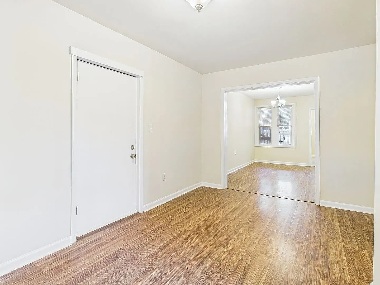 2400 Barton Ave – photo 3