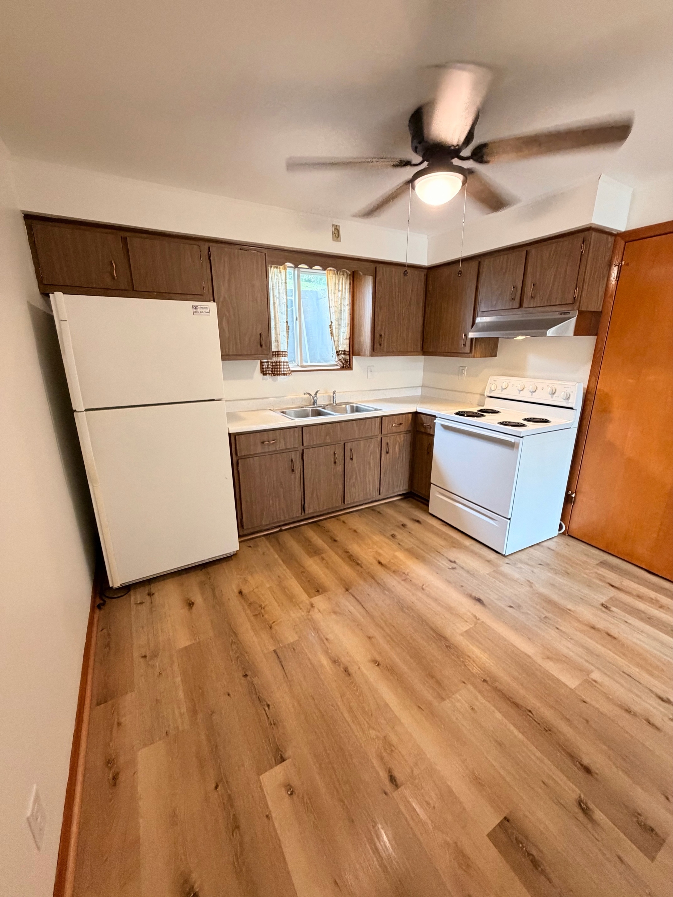 1700 8th St unit 1704 – photo 3