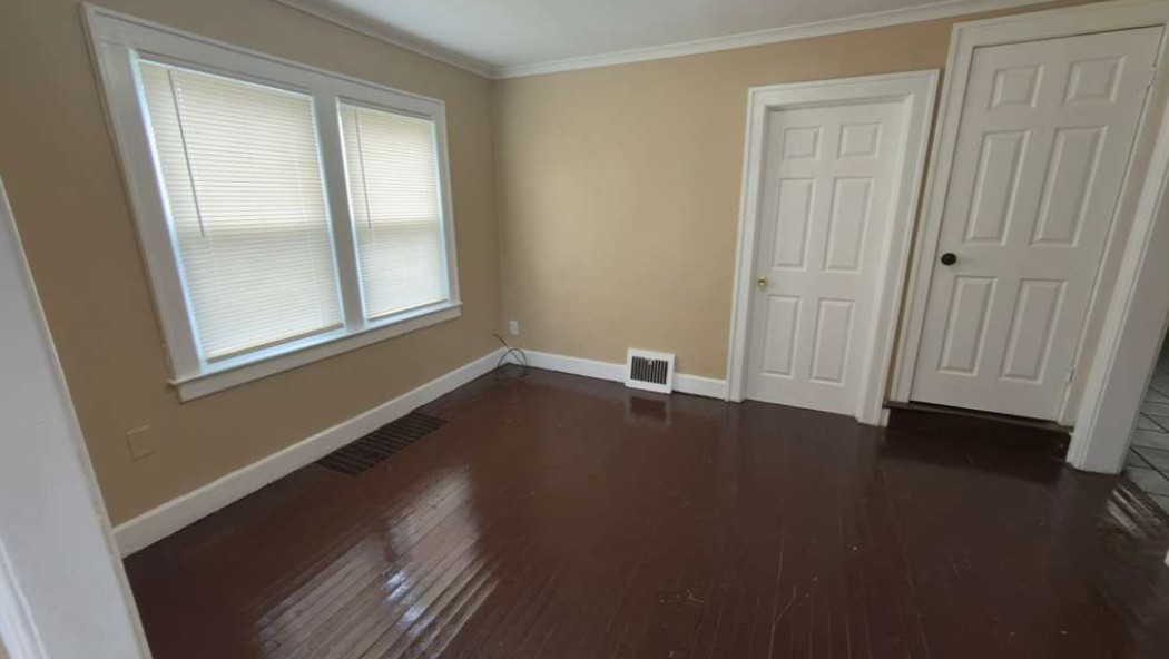 19703 Keating St – photo 4