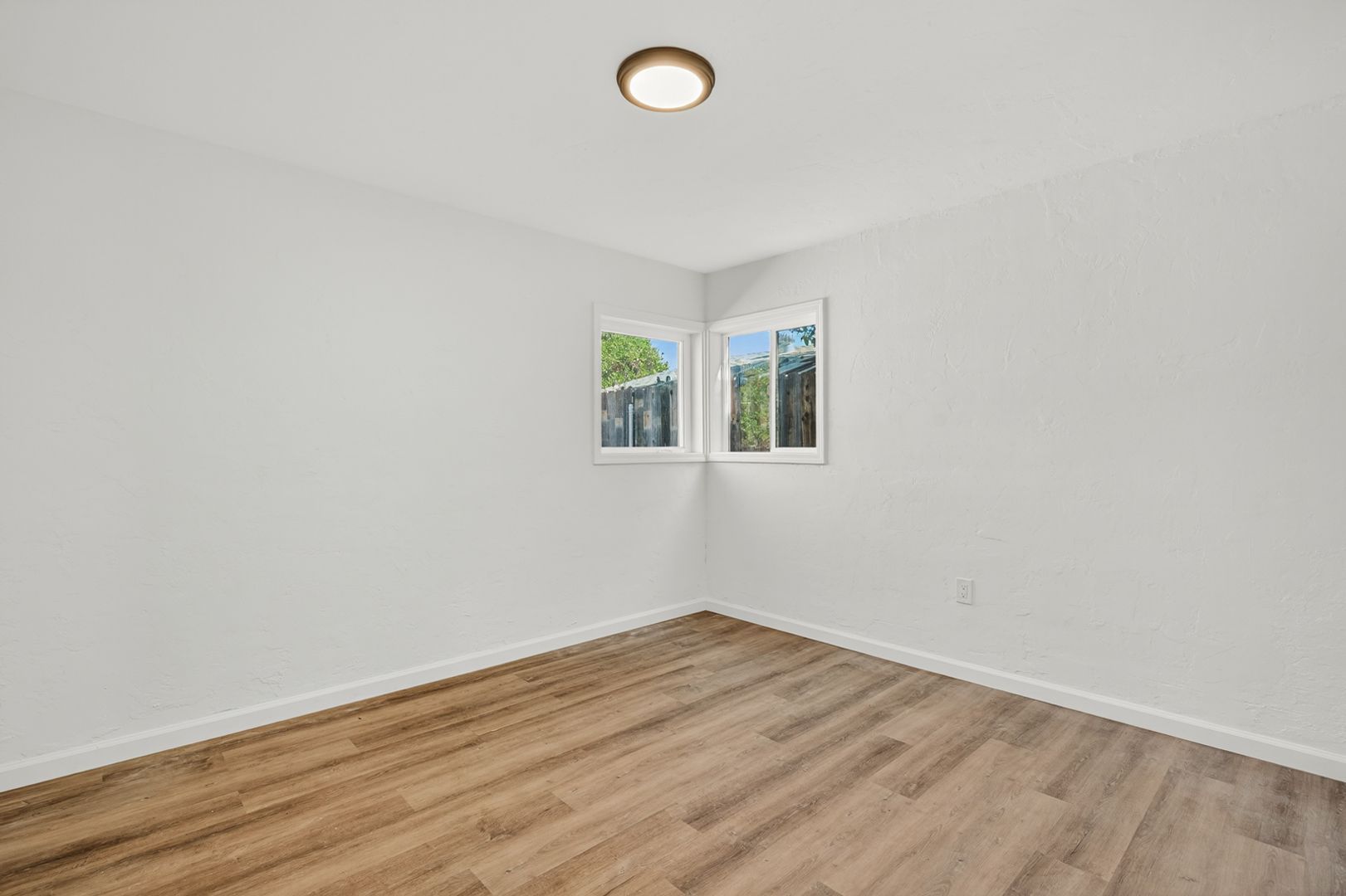 1023 W Congress St – photo 3