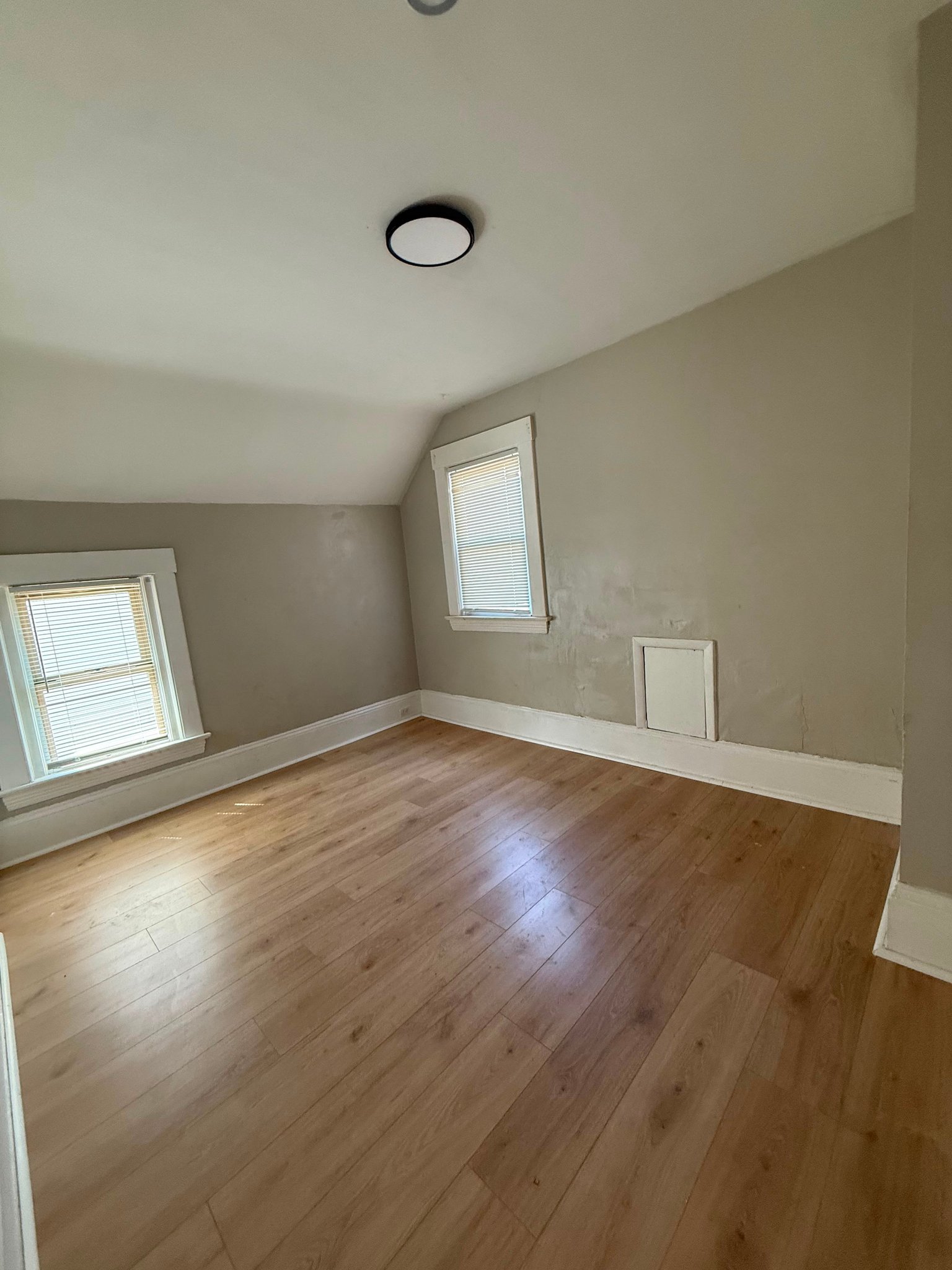 8103 Jeffries Ave – photo 4