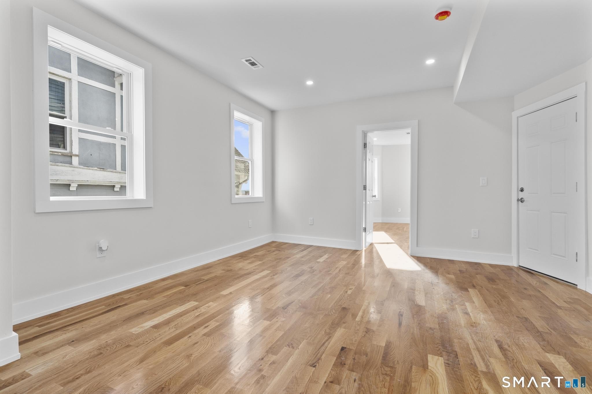 54 Plaza Ave #2 – photo 3